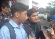 Mahasiswa Mendatangi Kantor KPU Kota Balikpapan Untuk Mengawal Putusan MK